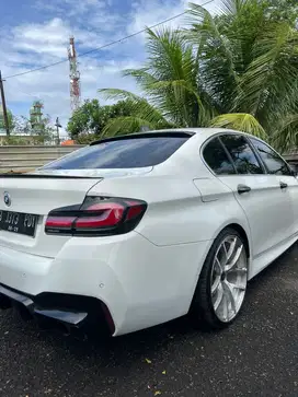 BMW 528i 2012 Bensin