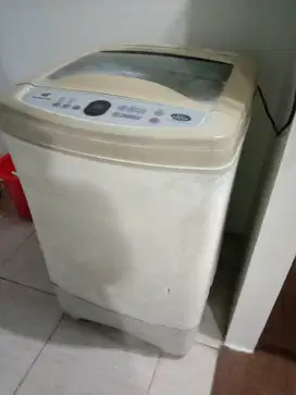Dijual mesin cuci otomatis merek Samsung, isi  9 kg kondisi bagus