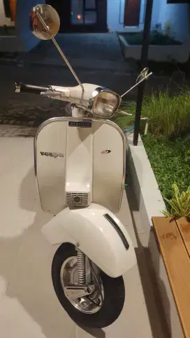 Jual Santai Vespa Strada P150 S
