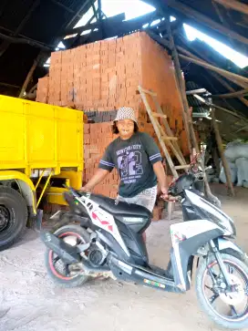 Batu bata merah press