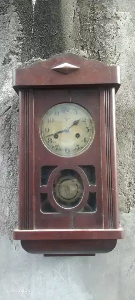 Jam antik Germany kecil