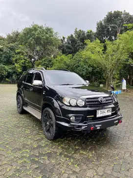 Toyota Fortuner 2.5 2010 Diesel manual