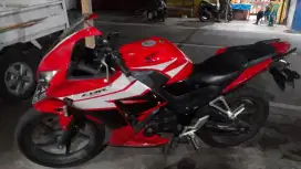 Dijual Honda CBR 150R barang istimewa
