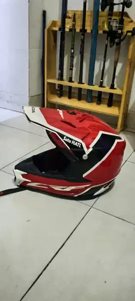 Helm original honda CRF