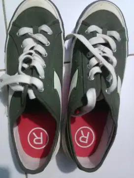 Dijual Sepatu Merk Compass Ukuran 43