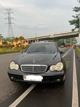 Mercedes-Benz C200 2002 Bensin