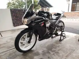 HONDA CBR 250R MC 41