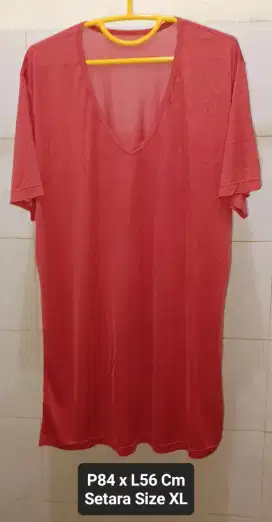 KAOS UNIQLO ORIGINAL (OFFICIAL STORE)
