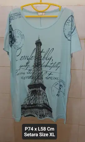 KAOS MENARA EIFFEL, PARIS