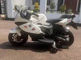 Motor Motoran Aki
