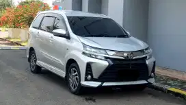Toyota Avanza Veloz 1.5 AT Silver 2021/2022