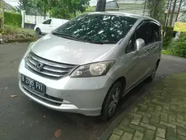 Honda Freed 1.5 E AT PSD 2010
