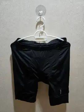 Celana Pendek Sepeda Roadbike Padding Gel Triban Decathlon Hitam M