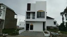 DIJUAL HUNIAN CANTIK 2 LANTAI DEKAT LEMBANG PARK ZOO!