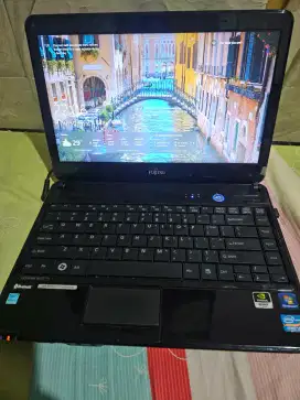 Laptop fujitsu/ lifebook series