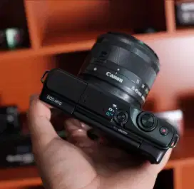 Canon m10 ( di cari untuk di beli ya gan