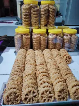 peyek kacang seroja
