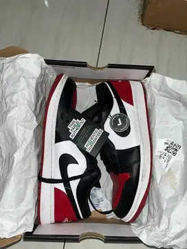 AIR JORDAN 1 LOW BRED TOE