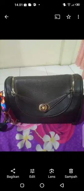 Tas kulit seperti baru