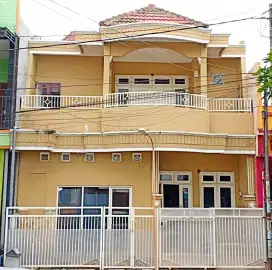 Dijual Cepat Rumah 2LT, 6KT, 2KM  + Perabotan lengkap di GKB Gresik