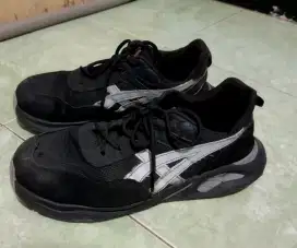 Sepatu Safety Trendy