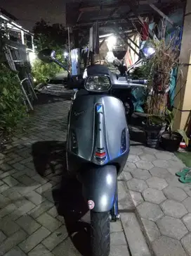 Vespa Sprint 150 iget abs tahun 2020 , grey matte
