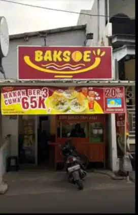 Dicari karyawan sebagai pramusaji restoran bakso