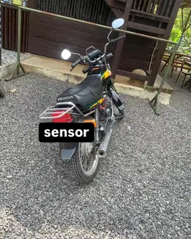 HONDA WIN 100 ISTIMEWA