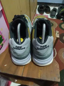 Sepatu new balance X stone island