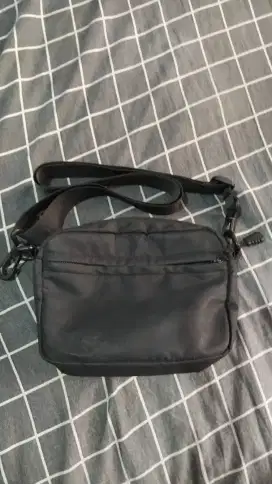 Tas merk KKV jual rugi karena BU