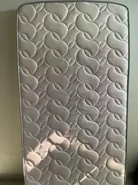 Kasur busa bekas