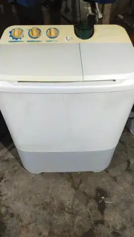 Mesin cuci Sharp kapasitas 7,5kg Normal siap pakai