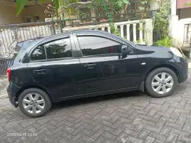 Nissan March 2011