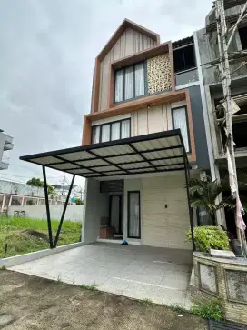 Dijual Rumah Free Lift di Cluster Teras Pejaten Pasar Minggu Jakarta