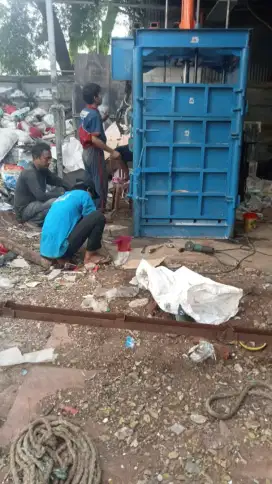 Mesin press buat plastik,kertas atau logam