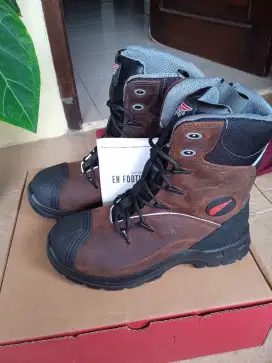 Redwing 3229 size 8 usa/41
