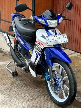 F1zr 2004 biru cepat