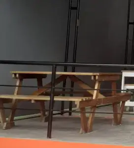 Meja kursi lipat