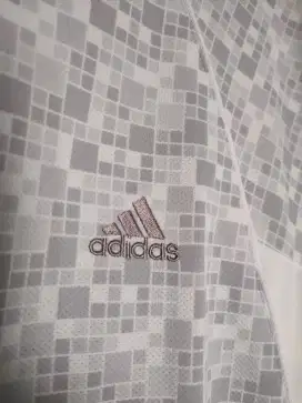 Adidas modelan Vintage berkerah