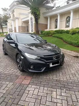 Honda Civic turbo hatchback 2018