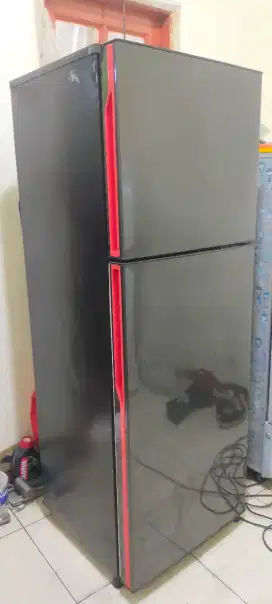Kulkas Aqua 2 Pintu standart