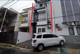 Kost 3lt di Kosambi Dalam Palmerah, Hanya 7 menit ke Tol Tanjung Duren
