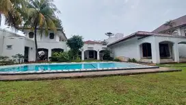 Rumah Mewah Ampera Raya Cocok untuk Kafe, Kantor dan Komersial