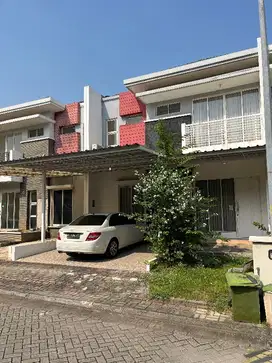 Rumah siap huni 2lantai lokasi strategis di Residence One Bsd