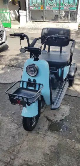 Sepeda Listrik Roda 3 U-Winfly Gress Muluss KM 70