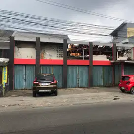 ruko bekas salon disewakan sangat strategis, bangunan butuh renov