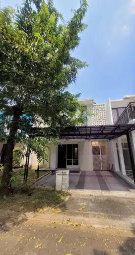 Rumah 2lantai 8x16 fully furnished SHM siap huni di Foresta
