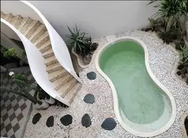 Di jual villa mewah bergaya eksentrik area Dago