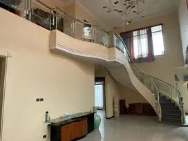 Dijual Rumah Luxury mewah di Istana Regency 1