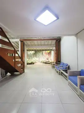 JUAL RUMAH PURI INDAH HITUNG TANAH, COCOK UNTUK USAHA